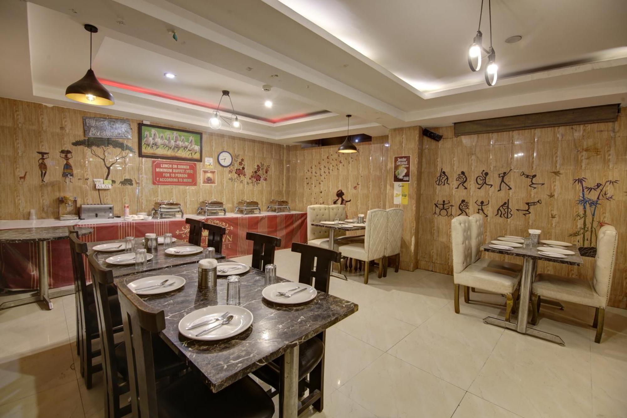 Hotel Venus Plaza Yeni Delhi Dış mekan fotoğraf