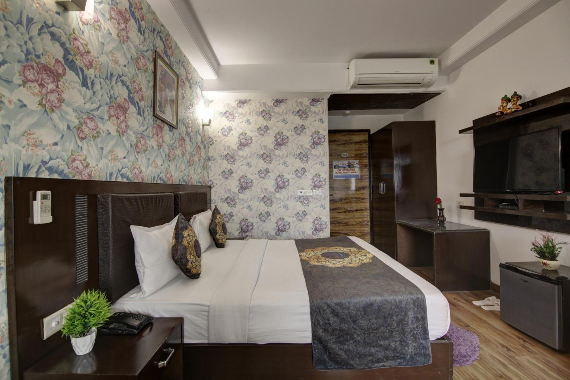 Hotel Venus Plaza Yeni Delhi Dış mekan fotoğraf