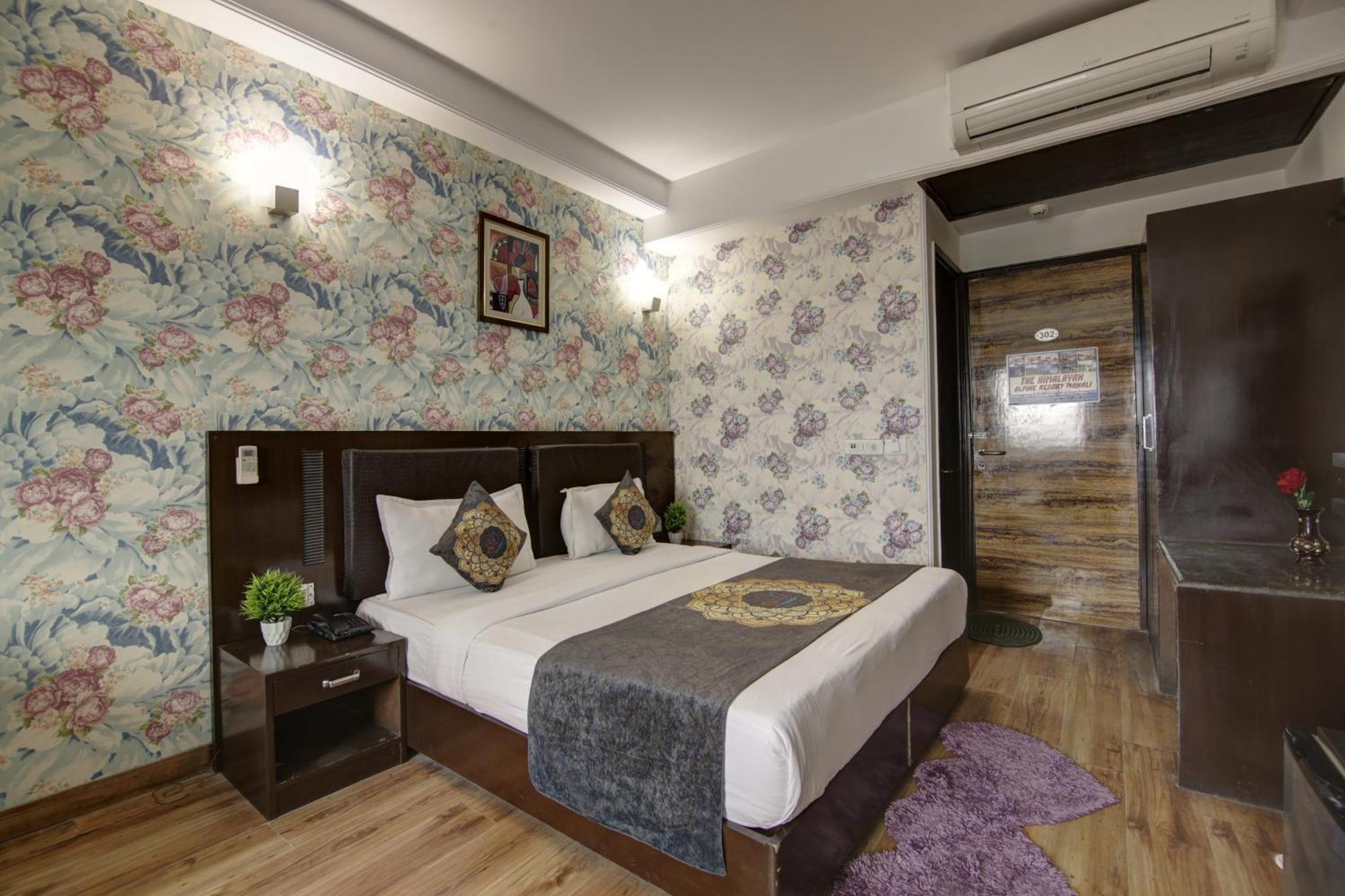 Hotel Venus Plaza Yeni Delhi Dış mekan fotoğraf
